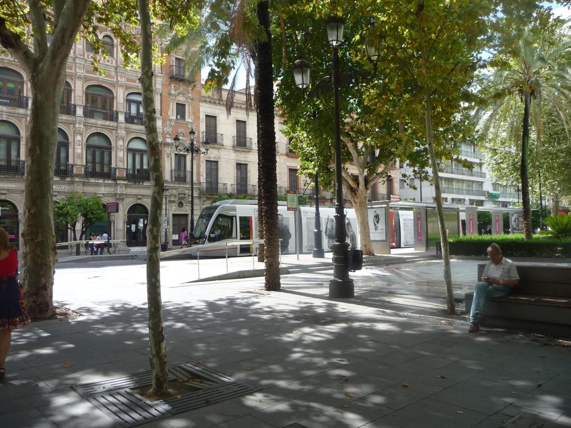 Amplio Plaza Nueva Apartment