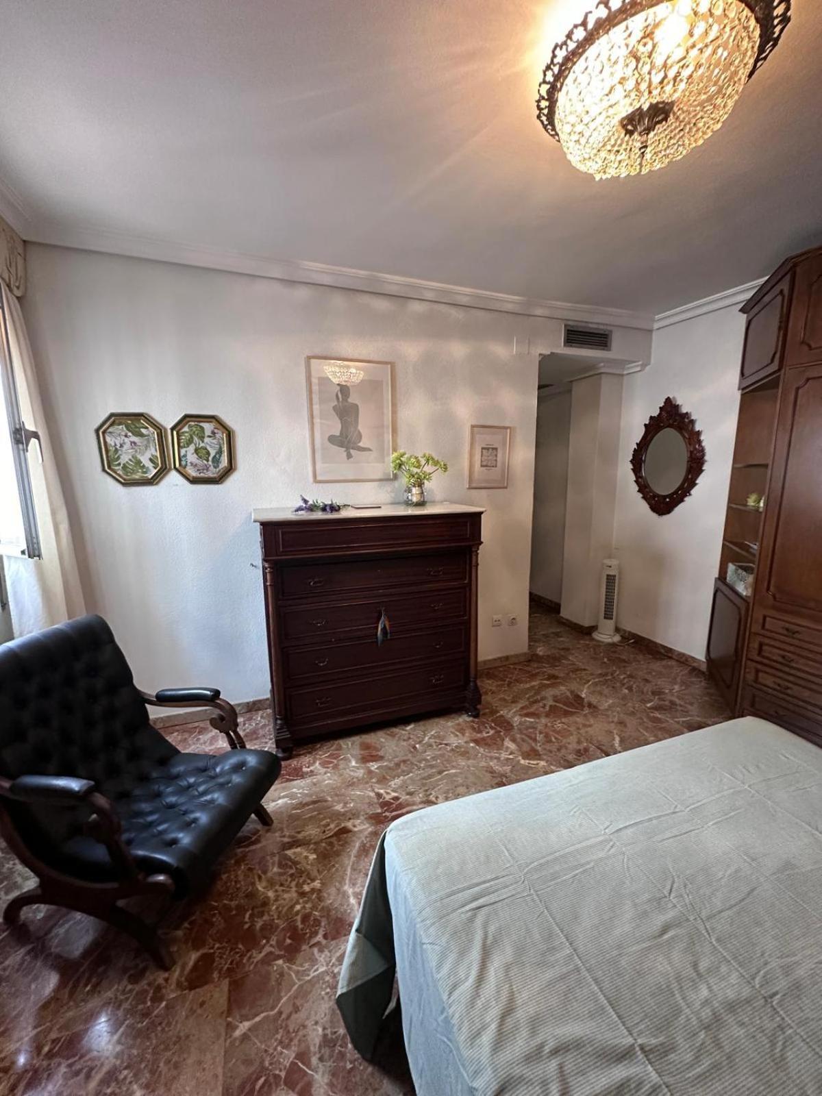 Amplio Plaza Nueva Appartement Sevilla